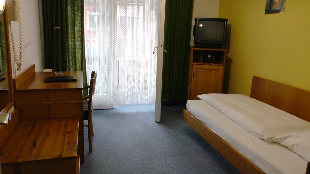 City Hotel Pforzheim Pokój zdjęcie